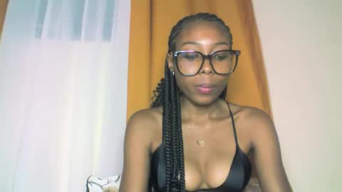 layannek online show from October 2025 04:29:02 PM