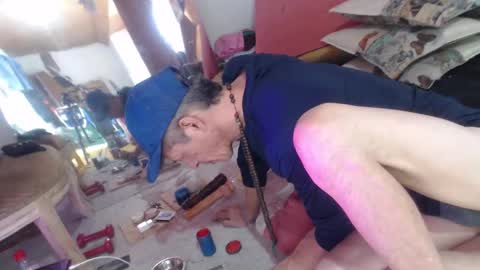 Snapshot of laye19 chatting on January 2025 03:28:02 PM Laye19 online show from January 2025 03:28:02 PM