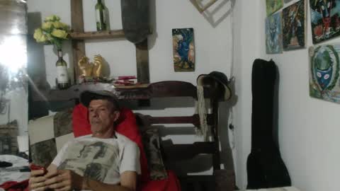 Snapshot of laye19 chatting on March 2025 11:46:01 PM Laye19 online show from March 2025 11:46:01 PM