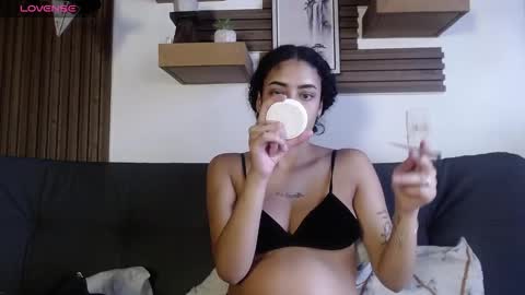 Layla online show from February 2026 06:41:01 PM