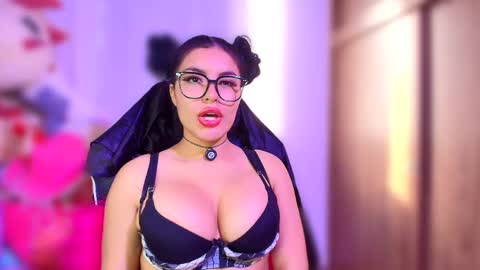 Snapshot of layla_nicols chatting on April 2026 09:20:01 PM Layla online show from April 2026 09:20:01 PM