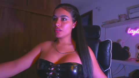 Snapshot of layla_nicols chatting on July 2026 04:18:01 AM Layla online show from July 2026 04:18:01 AM