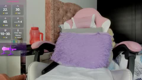 LAYLA online show from December 2025 04:38:01 PM