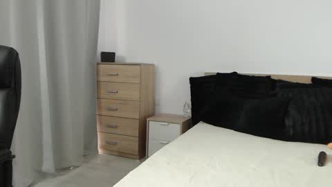 Layla online show from January 2025 11:45:02 AM