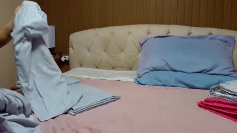 kelly online show from February 2025 08:53:02 PM