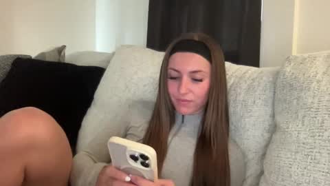 laylahlaylah1 online show from October 2025 03:12:01 PM