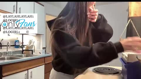 laylahlaylah1 online show from December 2025 11:50:01 AM