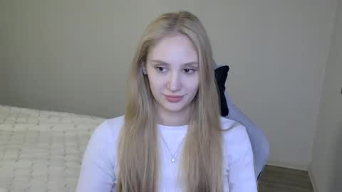 Snapshot of laylla001 chatting on October 2025 12:27:02 PM Laylla001 online show from October 2025 12:27:02 PM