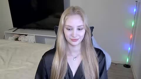 Snapshot of laylla001 chatting on February 2026 06:55:02 AM Laylla001 online show from February 2026 06:55:02 AM