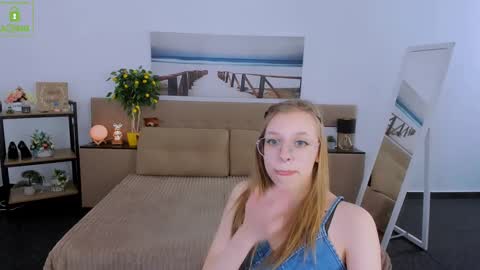 layriantavee online show from March 2025 01:35:02 PM