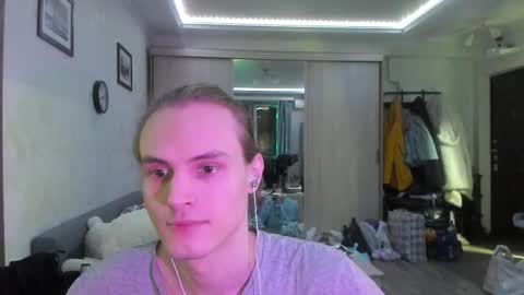 Snapshot of lazaret1k chatting on March 2026 12:49:02 AM Vladi online show from March 2026 12:49:02 AM
