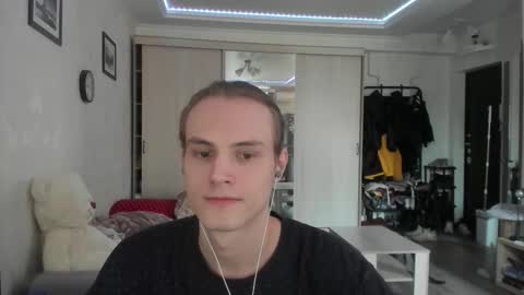 Snapshot of lazaret1k chatting on March 2026 12:11:01 PM Vladi online show from March 2026 12:11:01 PM