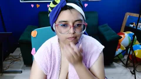 Snapshot of lcherryblossoml chatting on October 2025 12:00:01 AM lcherryblossoml online show from October 2025 12:00:01 AM