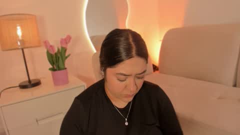 Snapshot of leah_bensoon chatting on November 2025 02:17:01 PM Leah online show from November 2025 02:17:01 PM