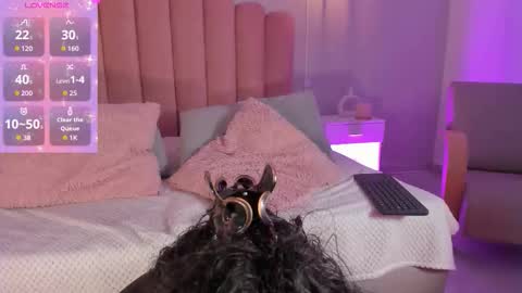 Snapshot of leah_bensoon chatting on December 2025 02:36:02 PM Leah online show from December 2025 02:36:02 PM