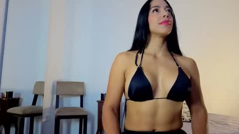 ---Leah-- online show from November 2025 08:35:02 PM