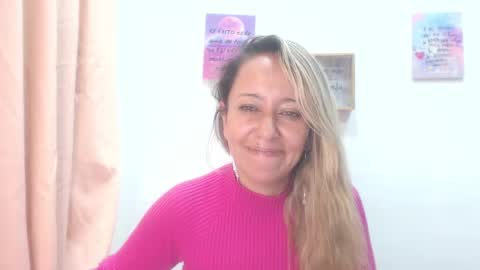 Snapshot of leah_susman chatting on February 2025 04:51:02 AM leah_susman online show from February 2025 04:51:02 AM