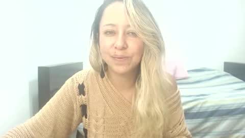 Snapshot of leah_susman chatting on October 2025 02:41:02 AM leah_susman online show from October 2025 02:41:02 AM