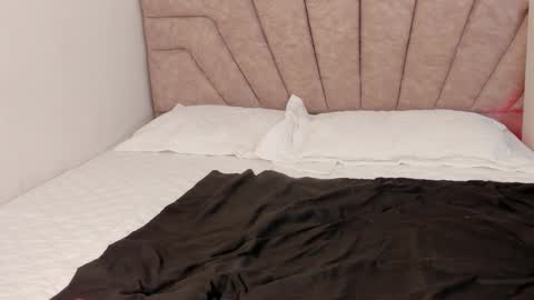 leahaltomm online show from October 2025 10:33:01 PM