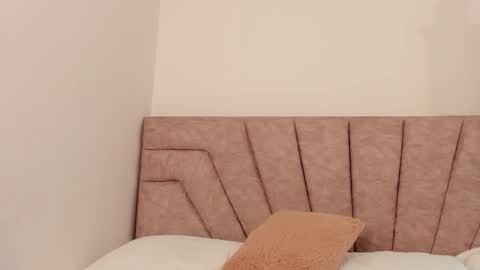 leahaltomm online show from November 2025 11:05:01 PM