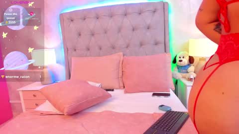 Snapshot of leahfontana chatting on January 2025 06:35:01 PM Leah Fontana online show from January 2025 06:35:01 PM