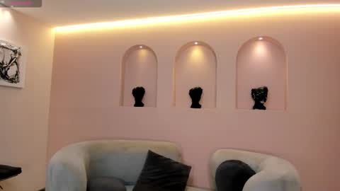 Snapshot of leahnovac chatting on November 2025 11:12:01 AM leahnovac online show from November 2025 11:12:01 AM