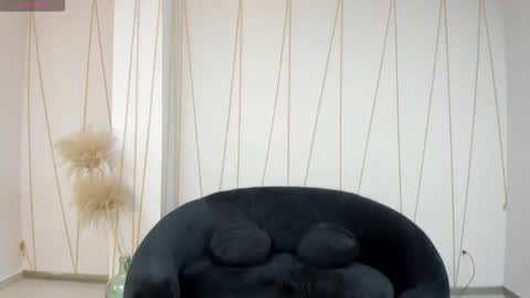 Snapshot of leahnovac chatting on November 2025 10:59:02 AM leahnovac online show from November 2025 10:59:02 AM