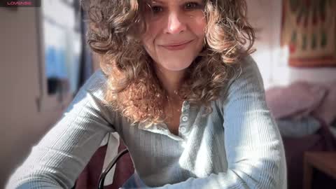 Snapshot of leahsparkles chatting on January 2025 02:24:02 PM Leah Sparkles online show from January 2025 02:24:02 PM