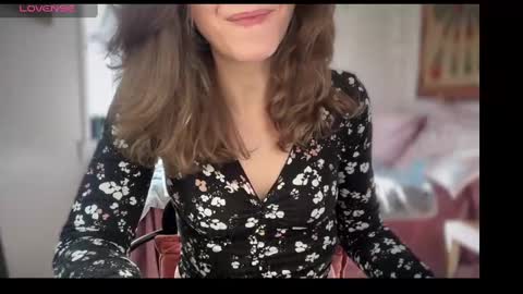 Snapshot of leahsparkles chatting on January 2025 04:59:02 PM Leah Sparkles online show from January 2025 04:59:02 PM