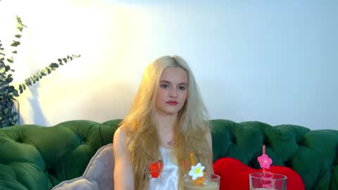 Snapshot of lealamour chatting on July 2026 06:49:02 AM Lea online show from July 2026 06:49:02 AM