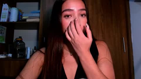 leanaalhub online show from December 2025 03:03:01 AM