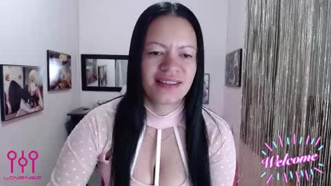 Leandra online show from October 2025 02:04:01 PM