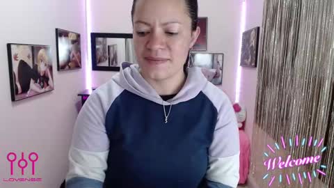Leandra online show from October 2025 12:30:02 PM
