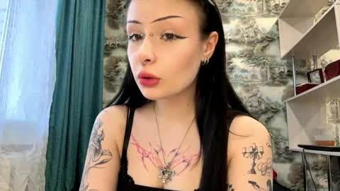 Kiki online show from April 2026 03:28:02 PM