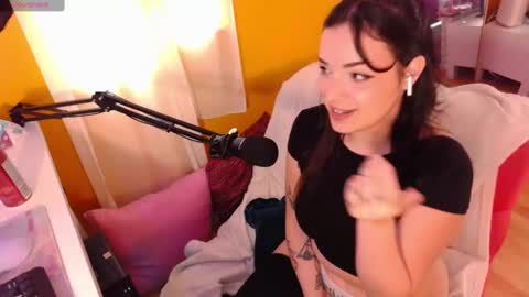 Lea Ray Pie online show from November 2025 05:14:01 PM