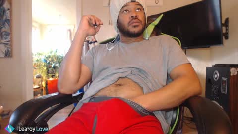 Snapshot of learoy chatting on December 2024 05:29:02 PM Learoy online show from December 2024 05:29:02 PM