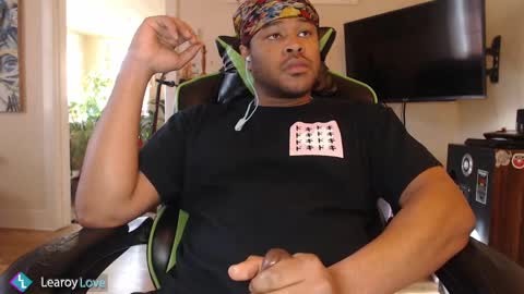 Snapshot of learoy chatting on January 2025 07:10:01 PM Learoy online show from January 2025 07:10:01 PM