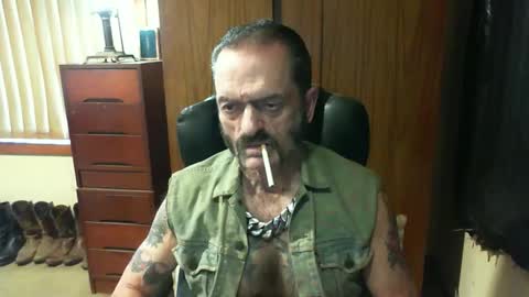 leathergreaser online show from February 2025 10:53:01 PM
