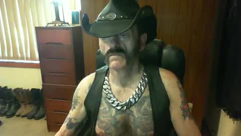 leathergreaser online show from November 2025 12:10:01 AM
