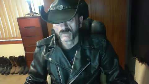 leathergreaser online show from April 2026 08:51:02 PM
