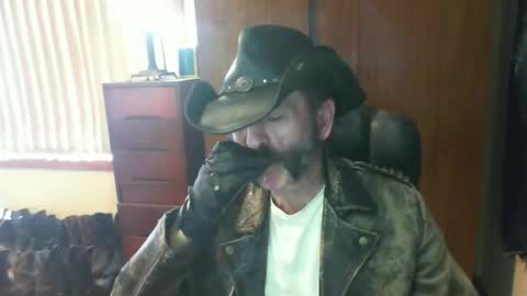 Snapshot of leathergreaser chatting on May 2026 01:57:16 AM leathergreaser online show from May 2026 01:57:16 AM