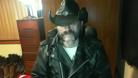 Snapshot of leathergreaser chatting on June 2026 06:41:01 PM leathergreaser online show from June 2026 06:41:01 PM