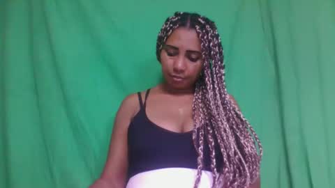 leatiana online show from February 2026 11:19:01 AM