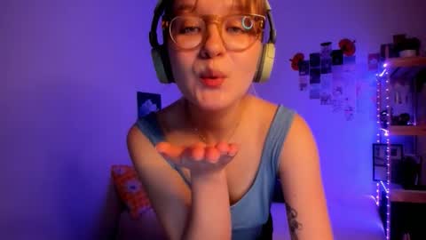 Ellie online show from November 2025 05:51:02 AM