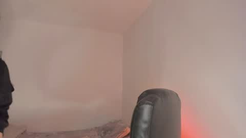 Snapshot of lebelledani chatting on April 2026 07:28:02 AM Dani online show from April 2026 07:28:02 AM