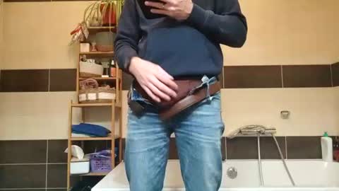 lebrun1985 online show from January 2026 07:41:01 PM