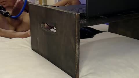 Snapshot of leecox777 chatting on October 2025 08:33:01 AM Lee Cox online show from October 2025 08:33:01 AM