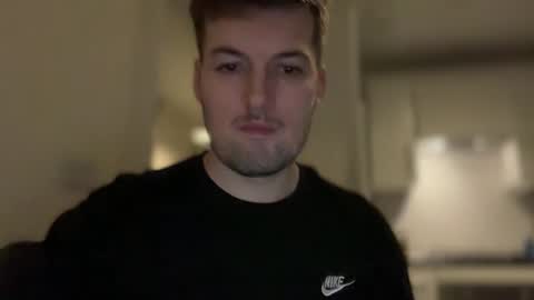 leedslad35 online show from December 2024 10:24:01 PM