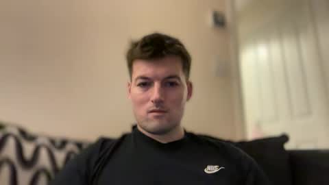 leedslad35 online show from December 2024 05:04:02 PM