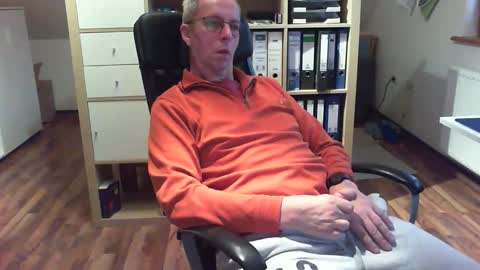 Snapshot of lefti27 chatting on November 2025 01:31:01 PM Dave online show from November 2025 01:31:01 PM